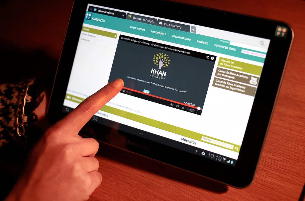 Fundação PT ultrapassa 1000 vídeos na Khan Academy