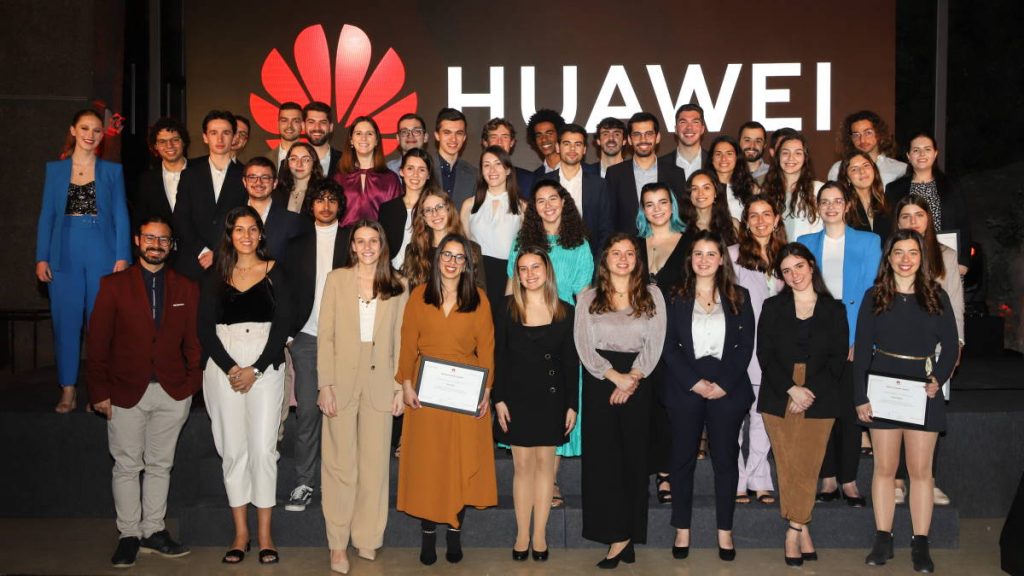 Huawei Portugal entrega 50 Bolsas Universitárias no valor de 250 Mil Euros