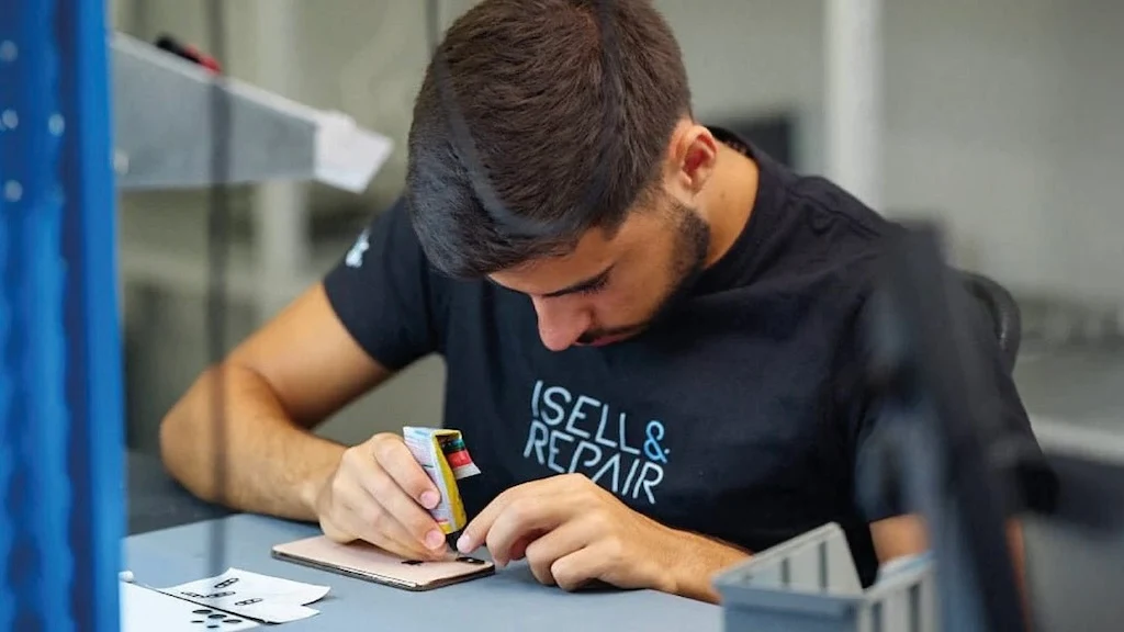 Reparar um smartphone ou portátil sem sair de casa? A iSell tem um ótimo serviço para isso