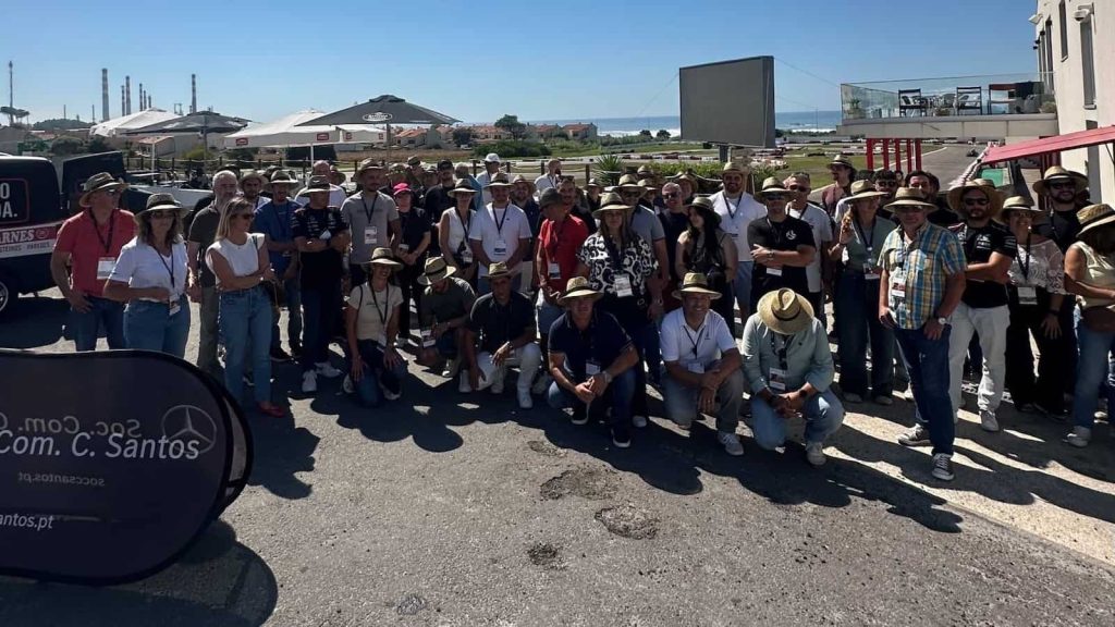 Soc. Com. C. Santos e Petronas homenageiam mecânicos em corrida de karting